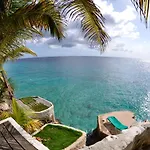 Sun Reef Village On Sea