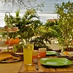 Moonz Bed & Breakfast