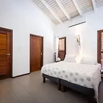 Mi Cuna Stays- The Villa