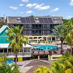 Lionsdive Beach Resort