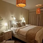 Luxury Appt For 6: Mesmerizing Spanish Water View