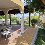 Luxury Appt For 6: Mesmerizing Spanish Water View