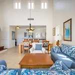Villa Brisa - An Oceanfront Gem!