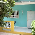 Iguana Inn