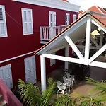 Anna Bay Boutique Hotel