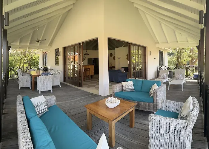 Vrijstaande Bb Beach Villa Azure