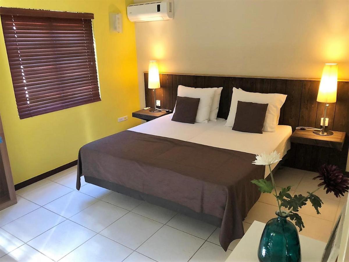 Hemels Curacao * Willemstad