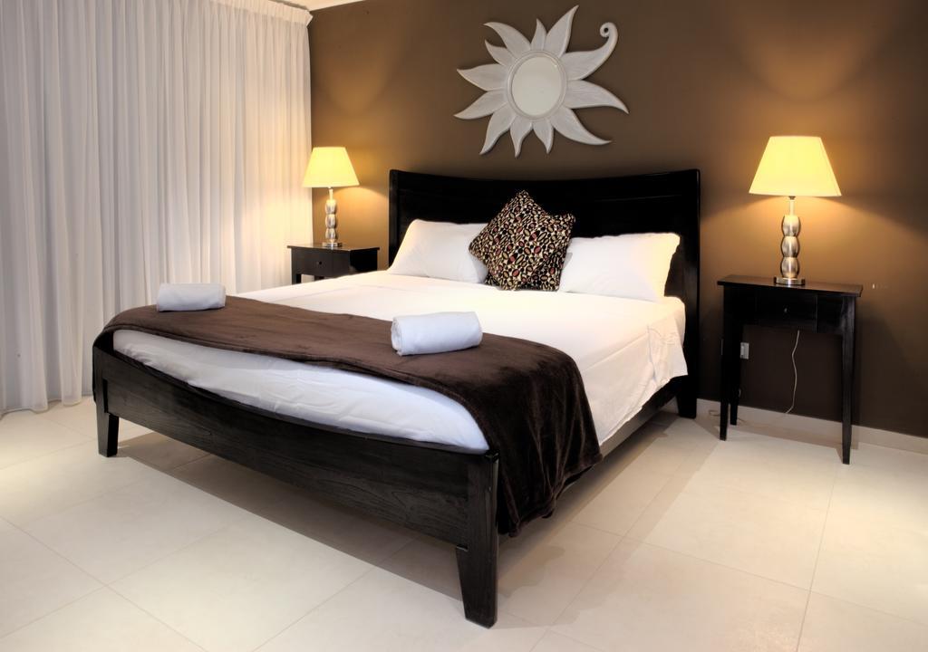 The Strand Luxury Condominiums Apartment *