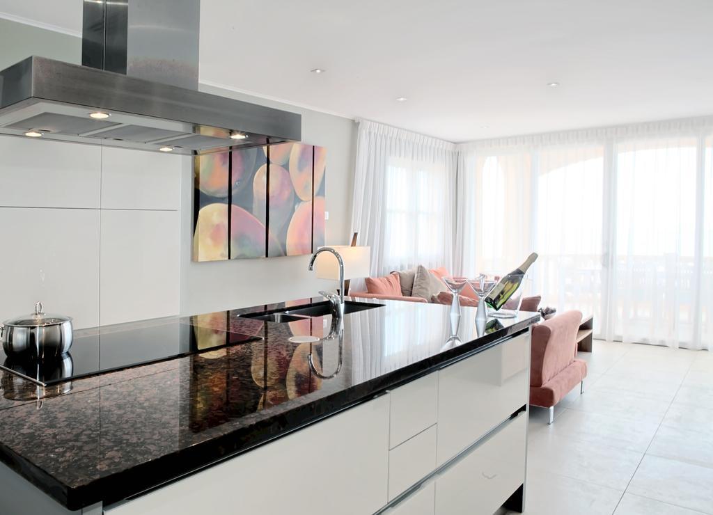 Apartment The Strand Luxury Condominiums