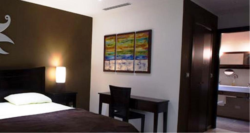 The Strand Luxury Condominiums Apartment *