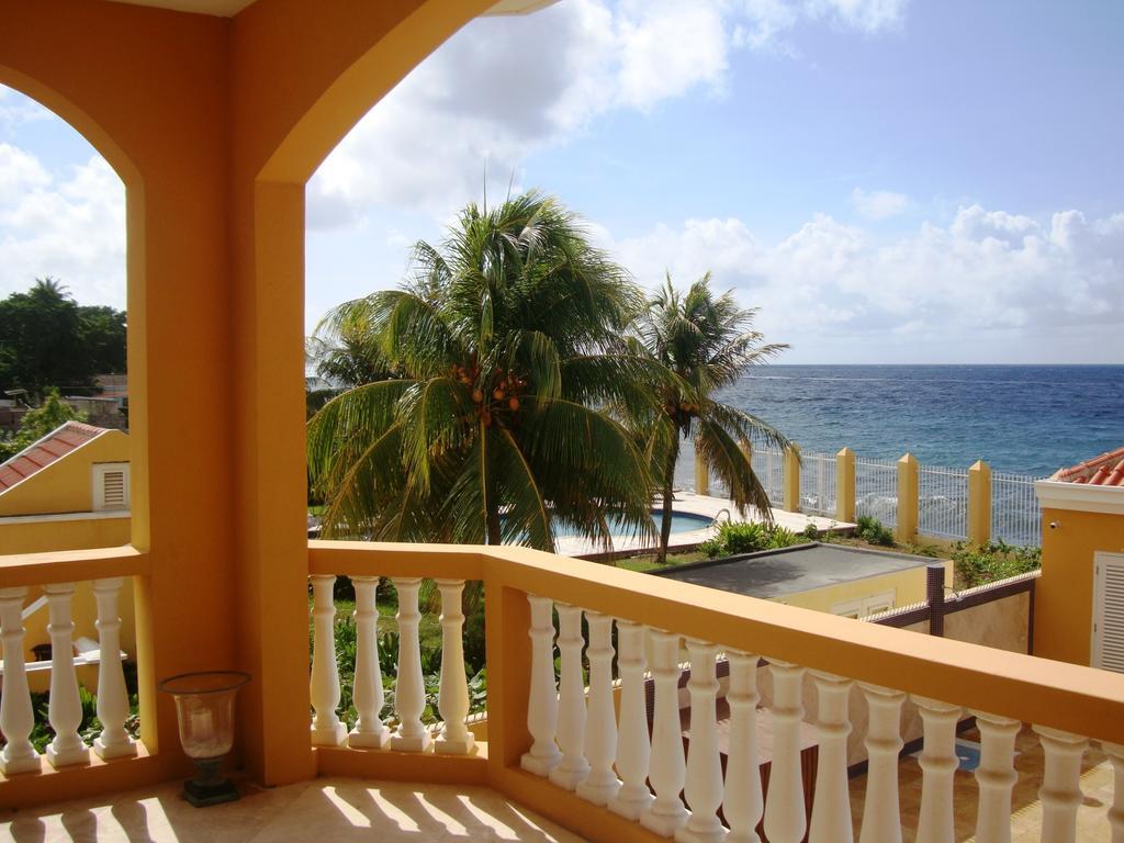 The Strand Luxury Condominiums * Curacao