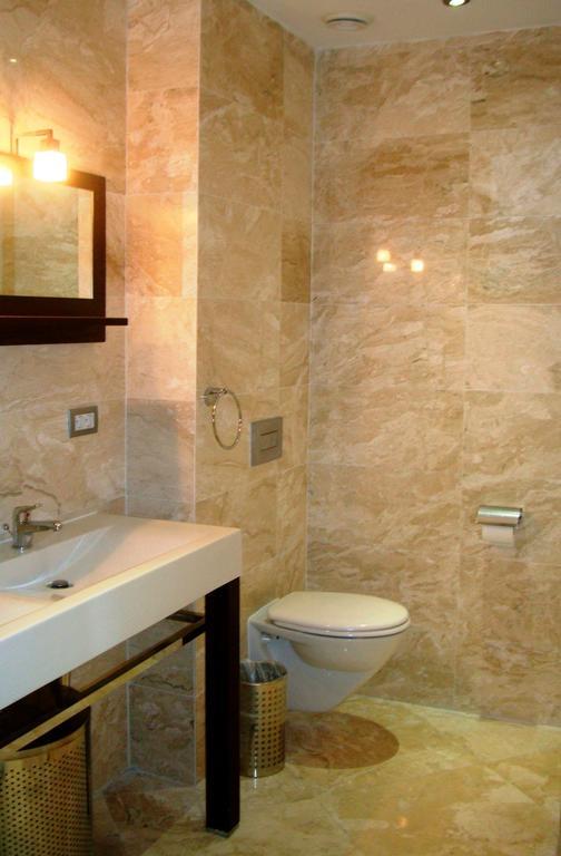 The Strand Luxury Condominiums Apartment *