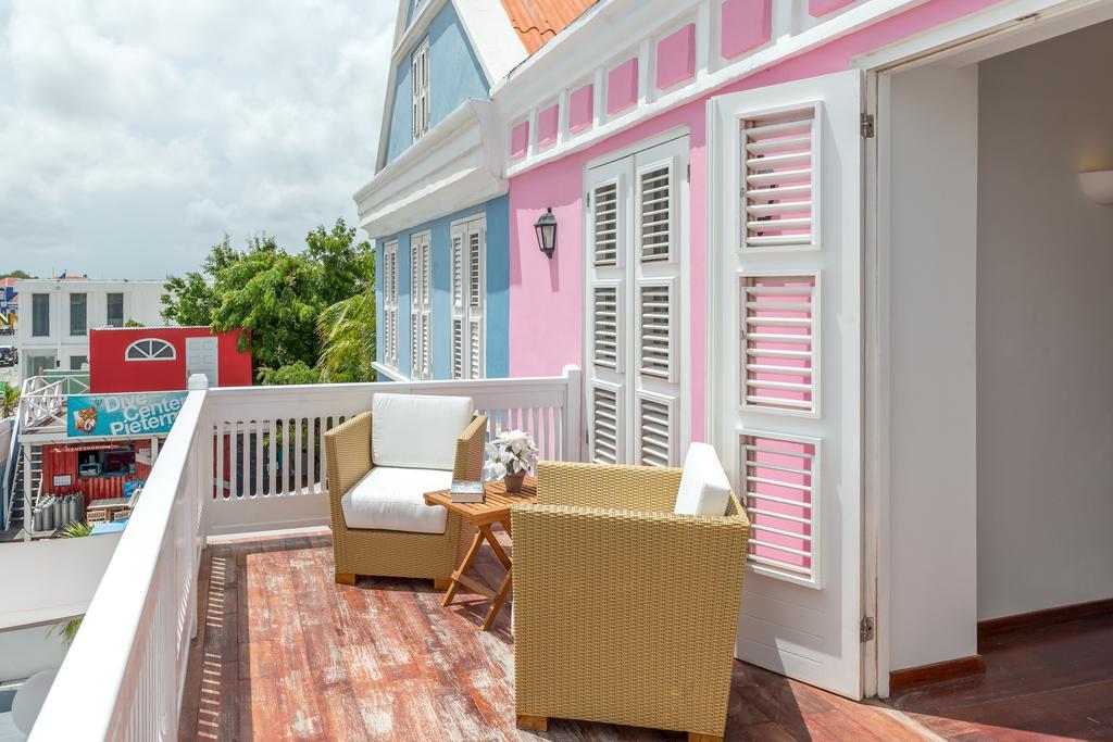 Scuba & Willemstad