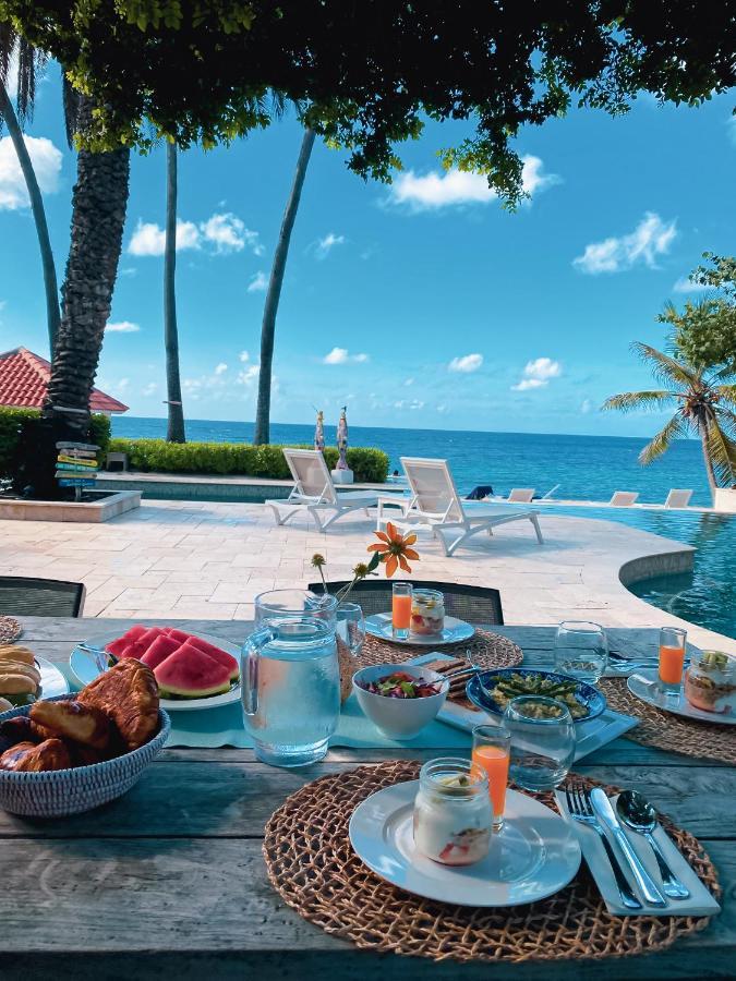 Sirena Bay Estate *