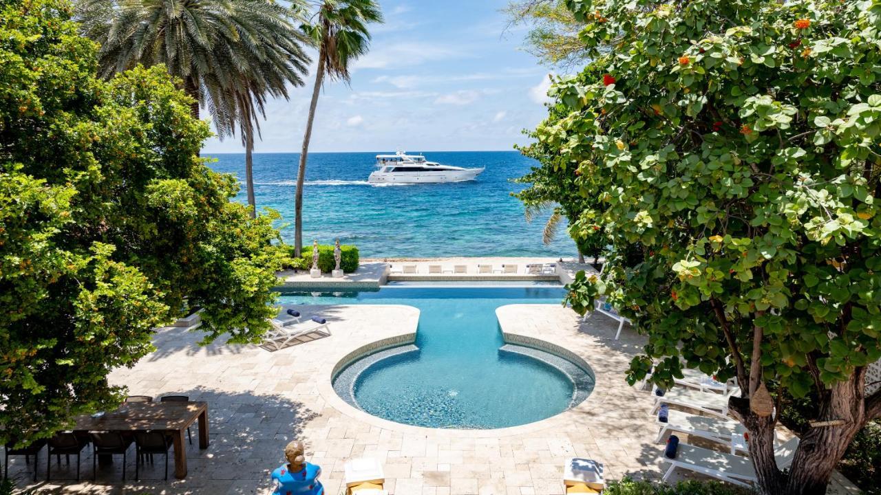 Sirena Bay Estate Villa *