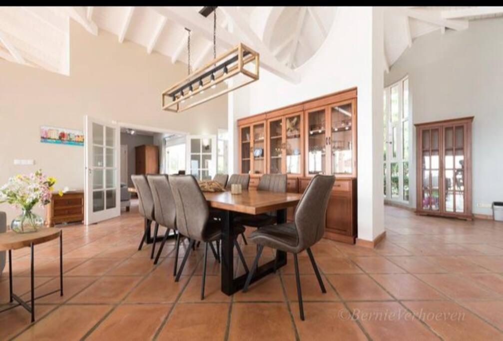 Ocean Front Villadelmar-beach Access-private Pool-10 Guests- Villa Willibrordus