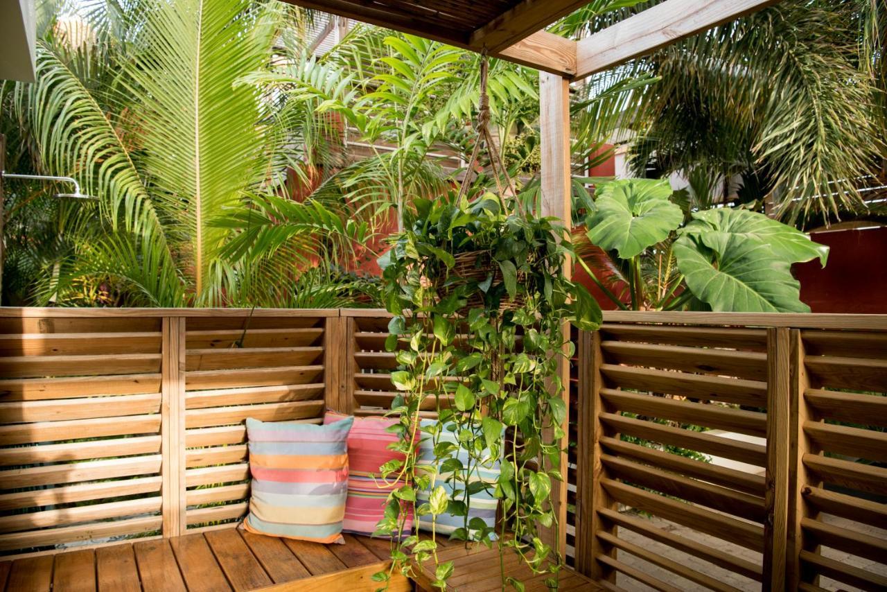 Curacao Gardens