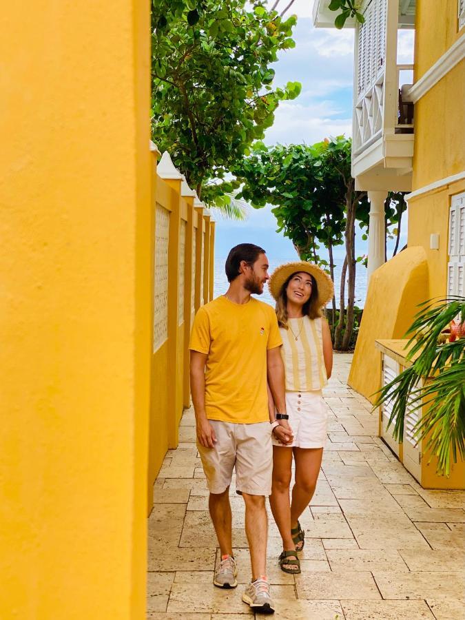 Sirena Bay Estate Villa Willemstad