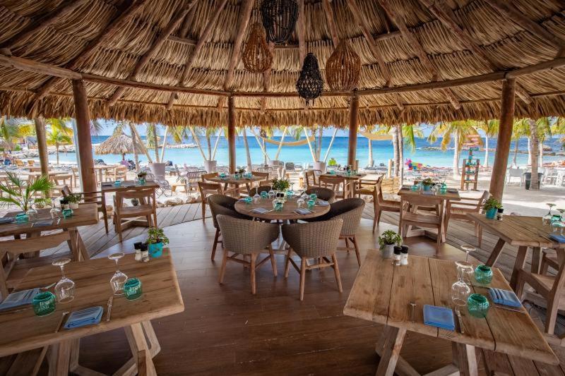 At The Beach, Golf & Villa