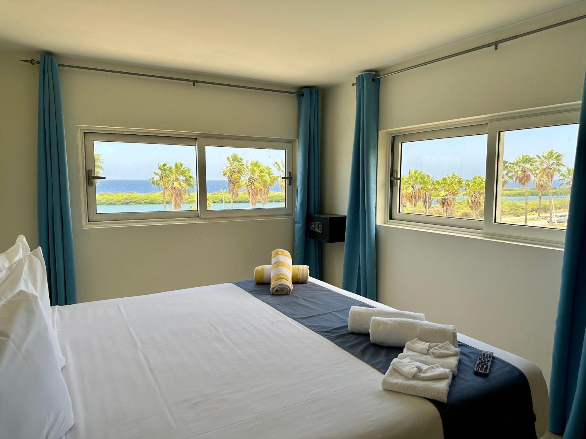 Merakii Seaview Escape Curacao Resort *