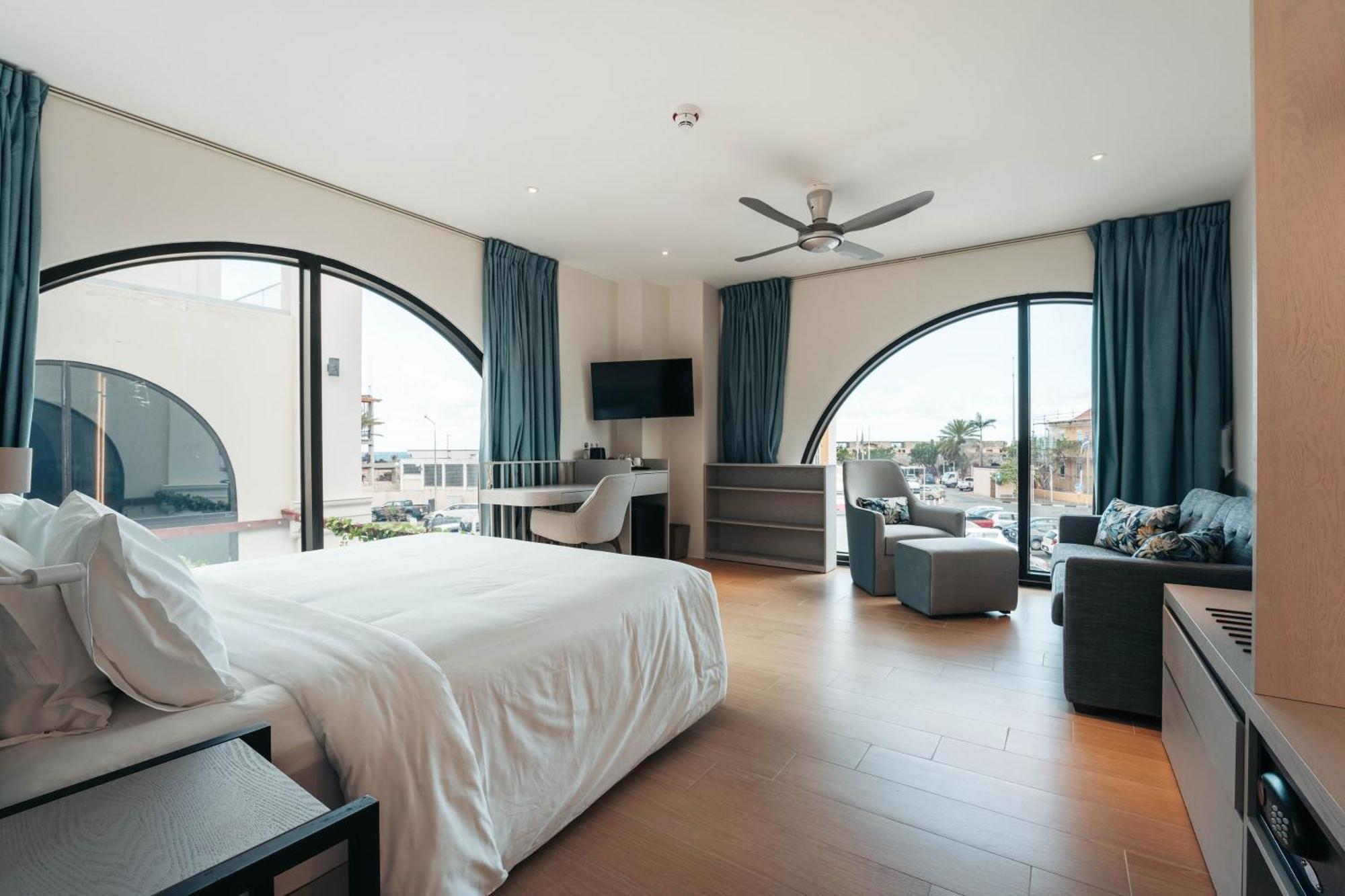 Hotel Elements & Shops Curacao