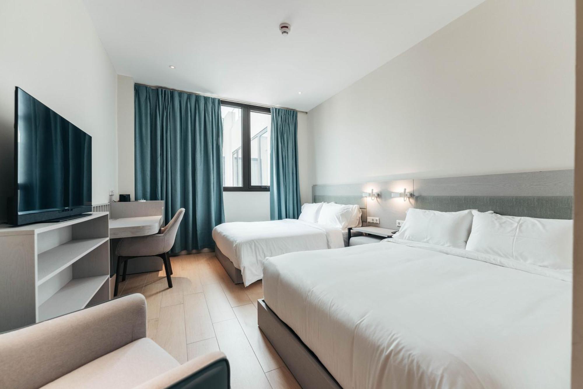 Elements & Shops Curacao Hotel 4*
