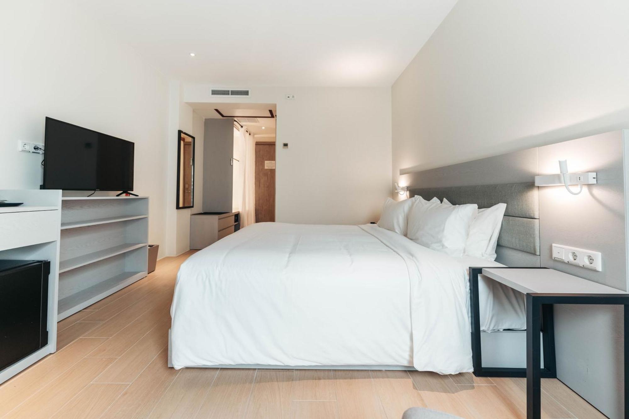 Elements & Shops Curacao Hotel 4*