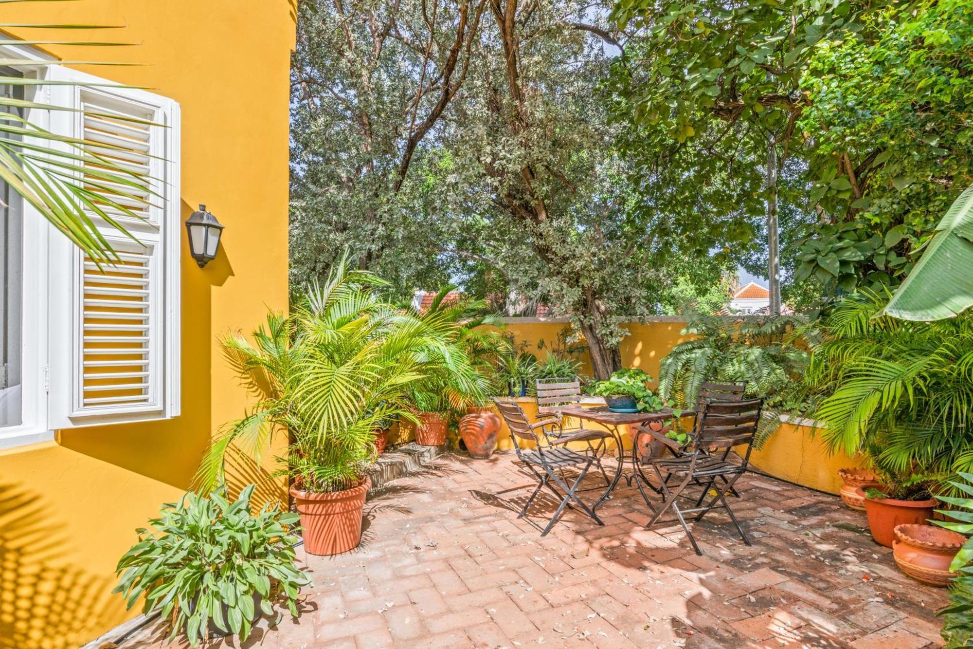 Apartment Curacao Gardens Willemstad