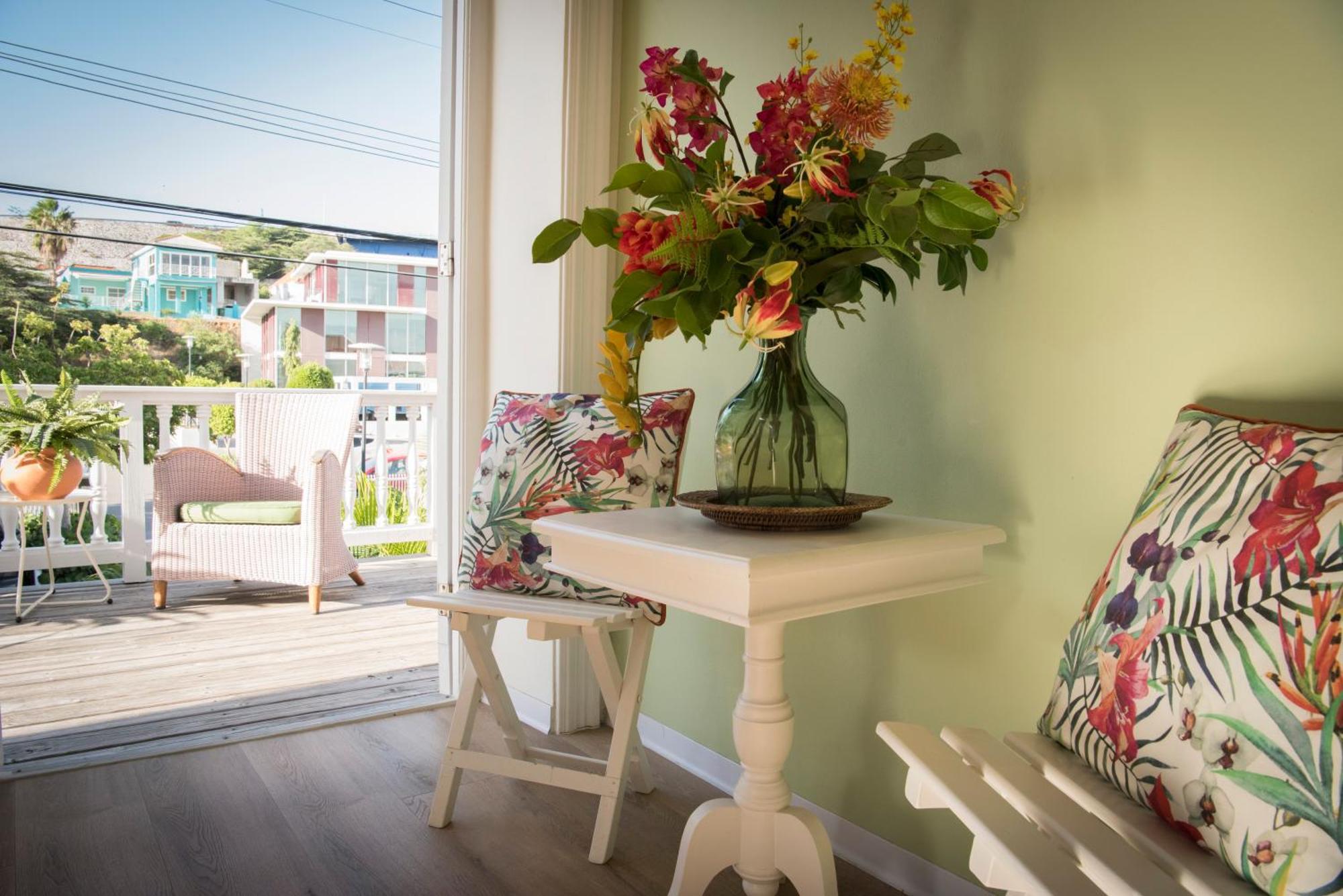 Curacao Gardens Apartment *