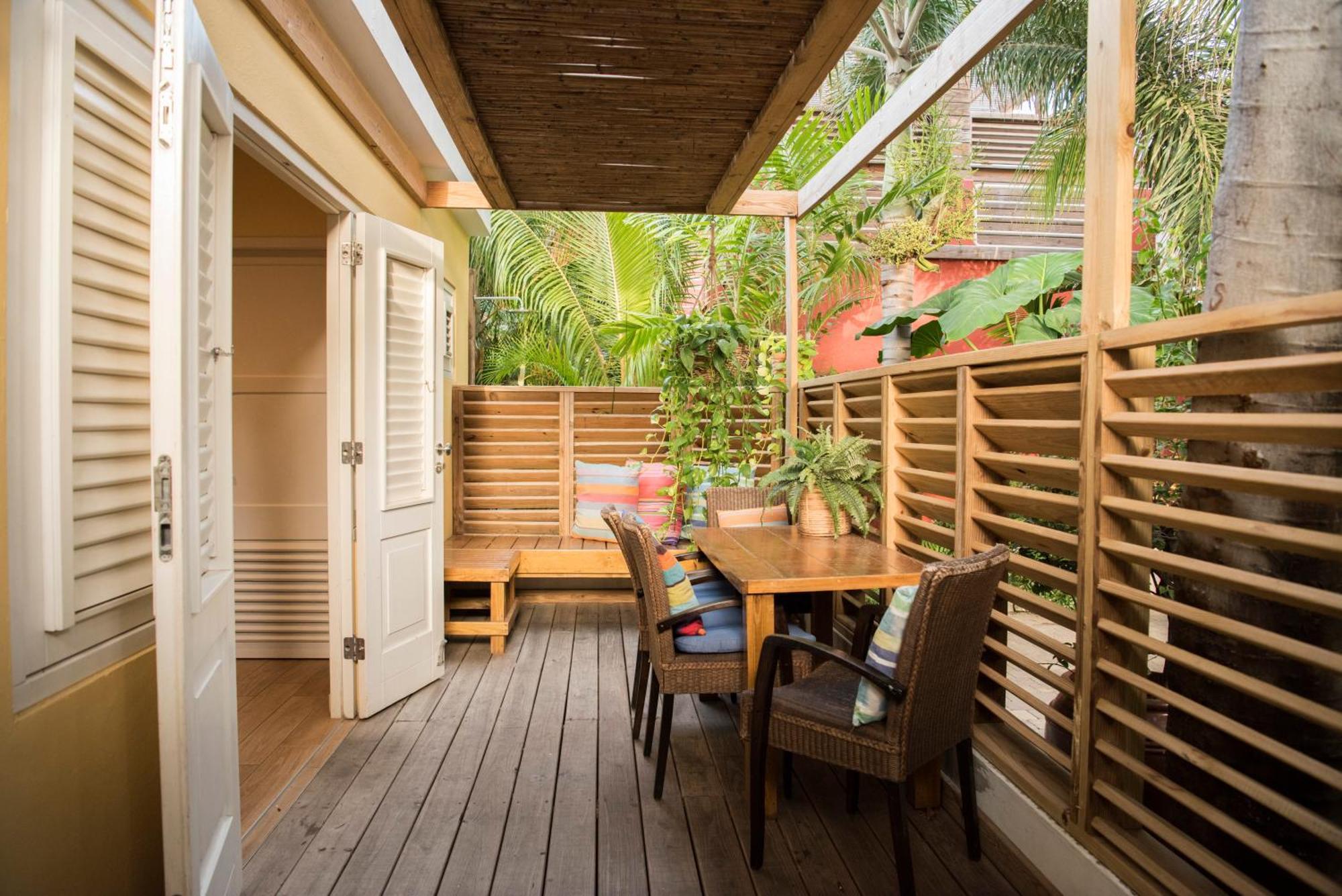 Curacao Gardens