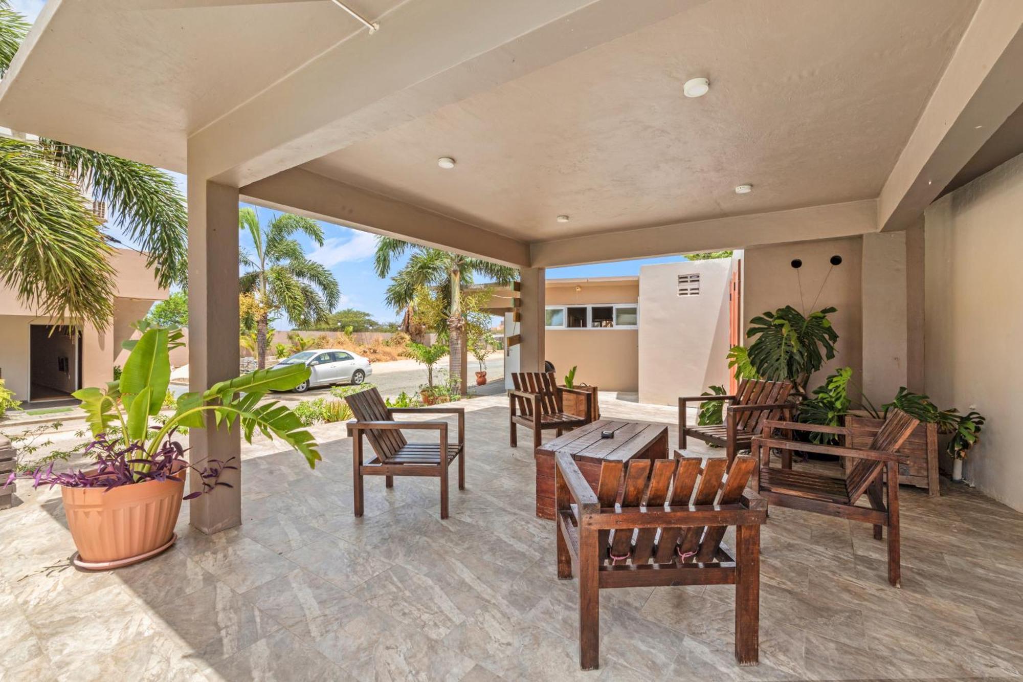 Curadise Living Willemstad