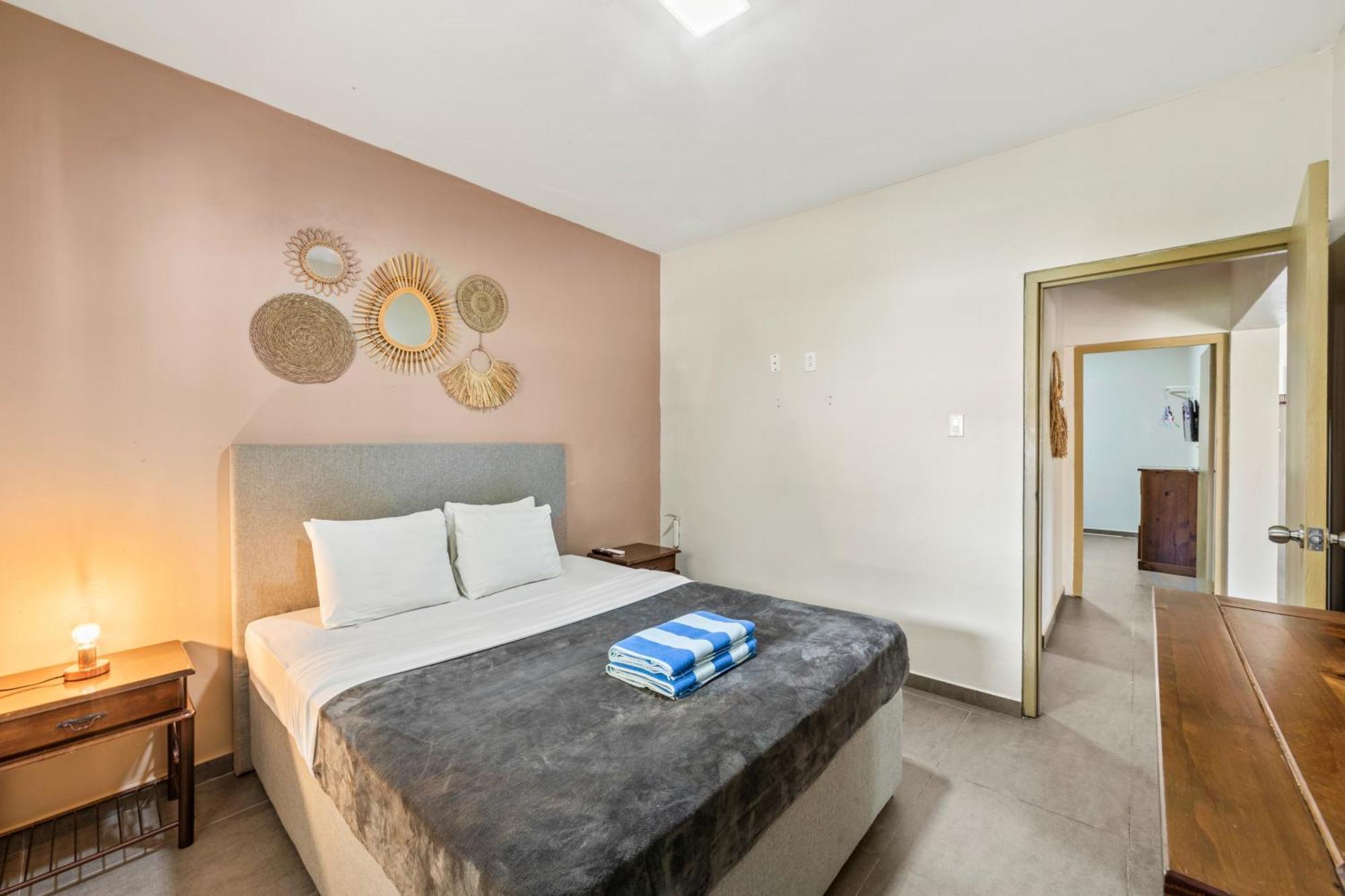 Curadise Living Apartment Willemstad