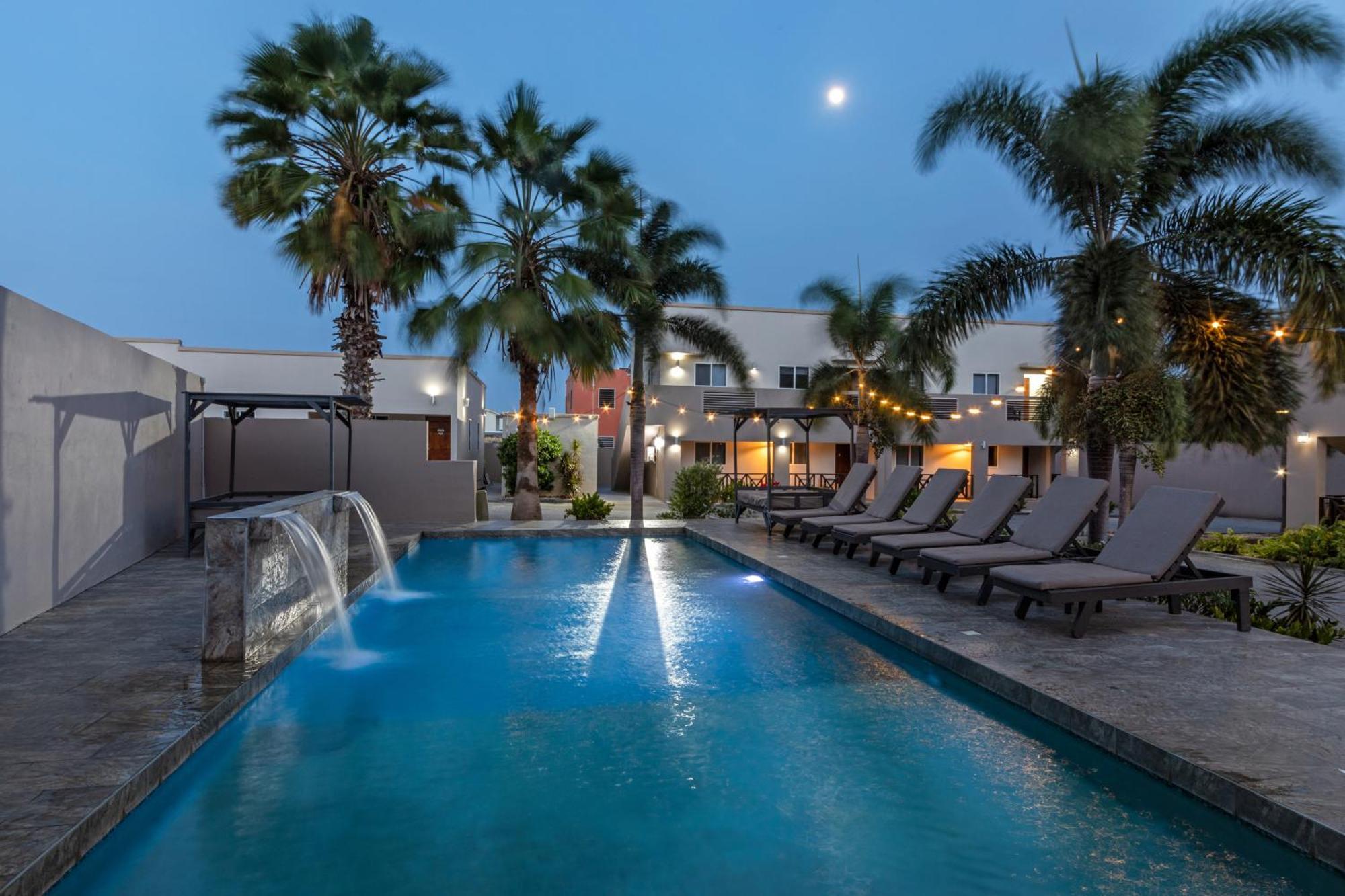 Curadise Living * Willemstad
