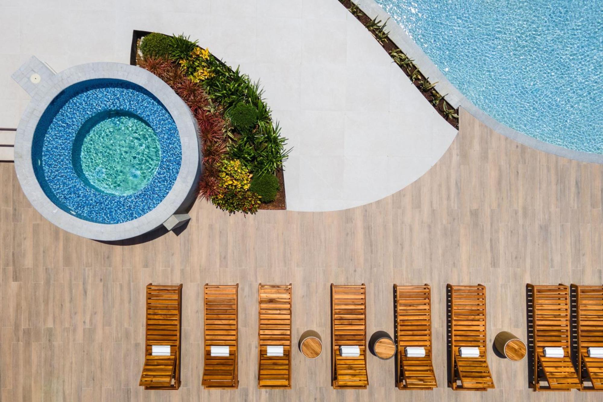 Courtyard By Marriott Curacao