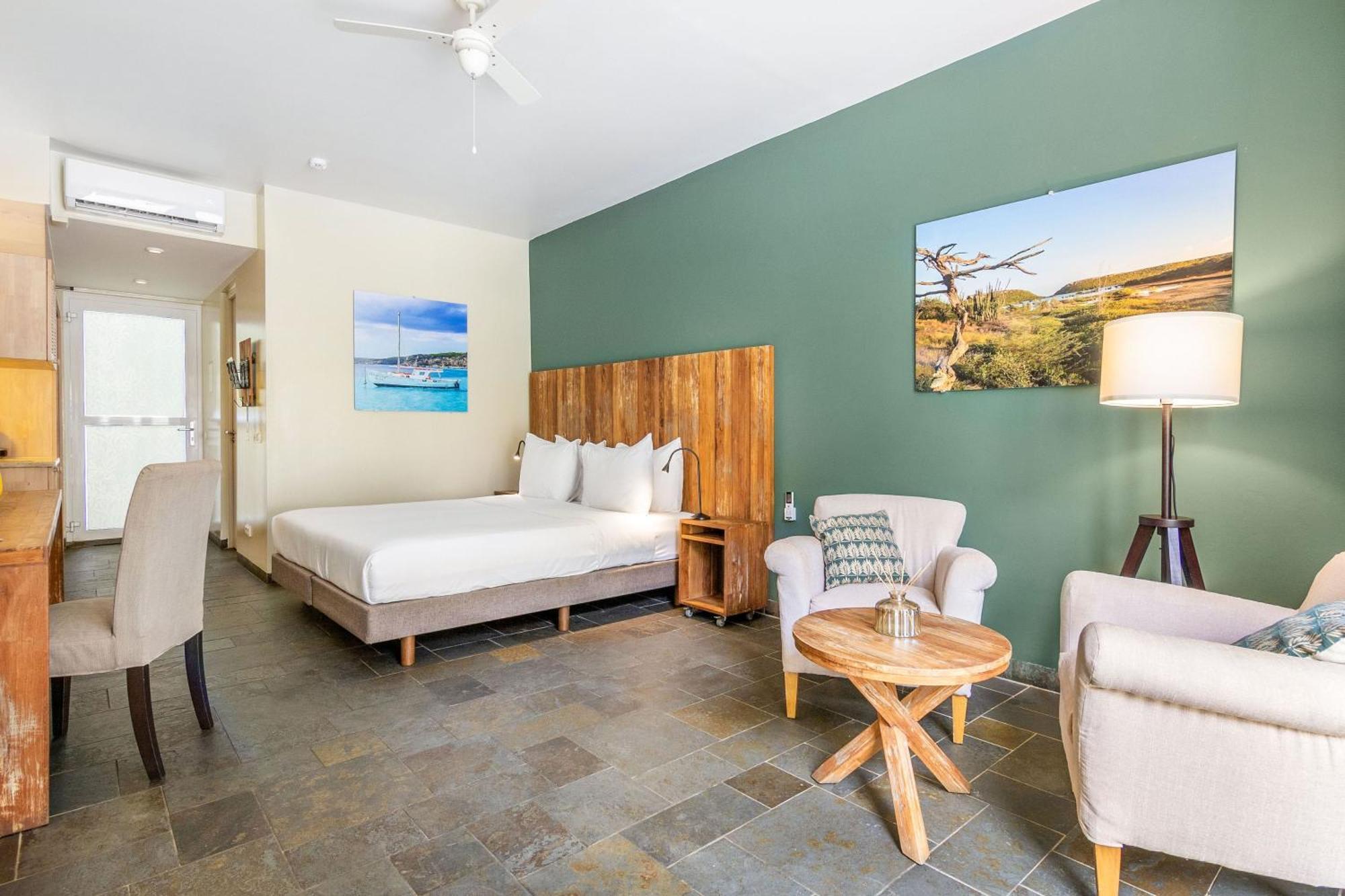 Bayside Boutique - Blue Bay Golf & Hotel Dorp Sint Michiel