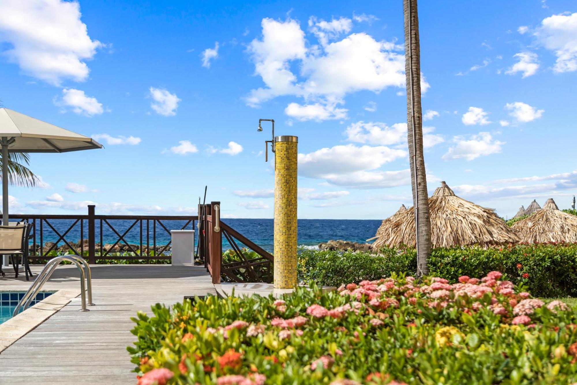 Beau Rivage 1 Apartment Willemstad