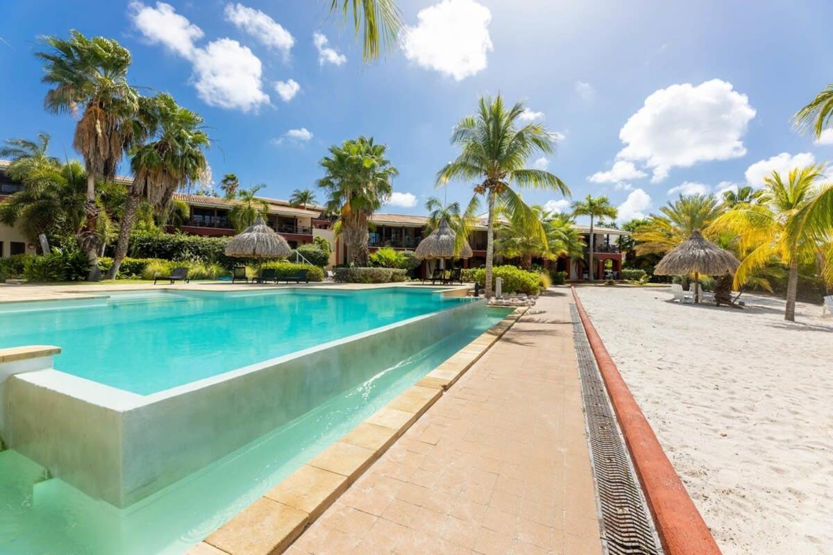 Tropical Escape With Pool And Ocean Views * Willemstad