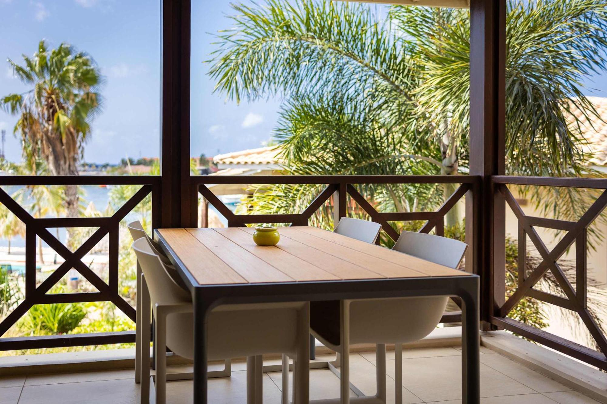 Tropical Escape With Pool And Ocean Views Apartment *