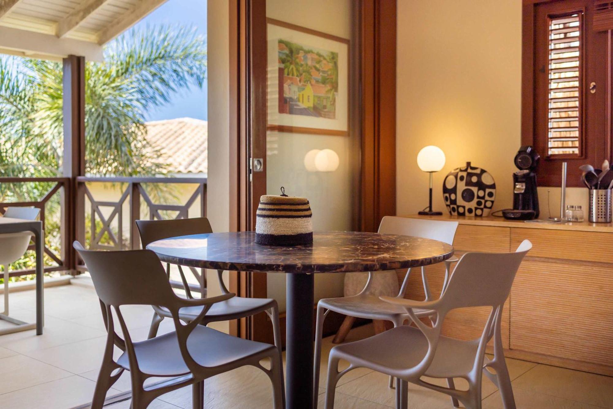 Tropical Escape With Pool And Ocean Views Willemstad