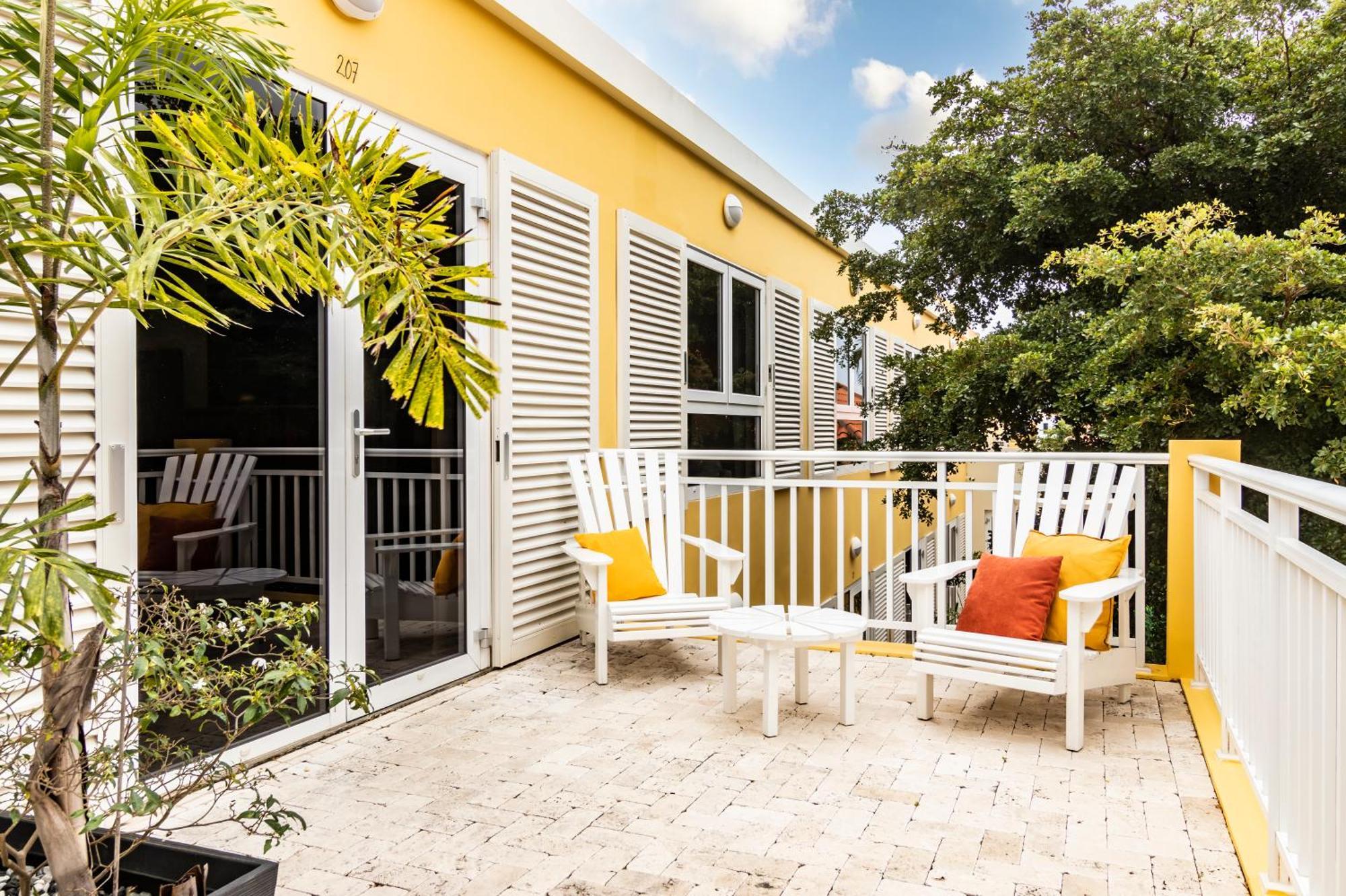 Bayside Boutique - Blue Bay Golf & Hotel Dorp Sint Michiel