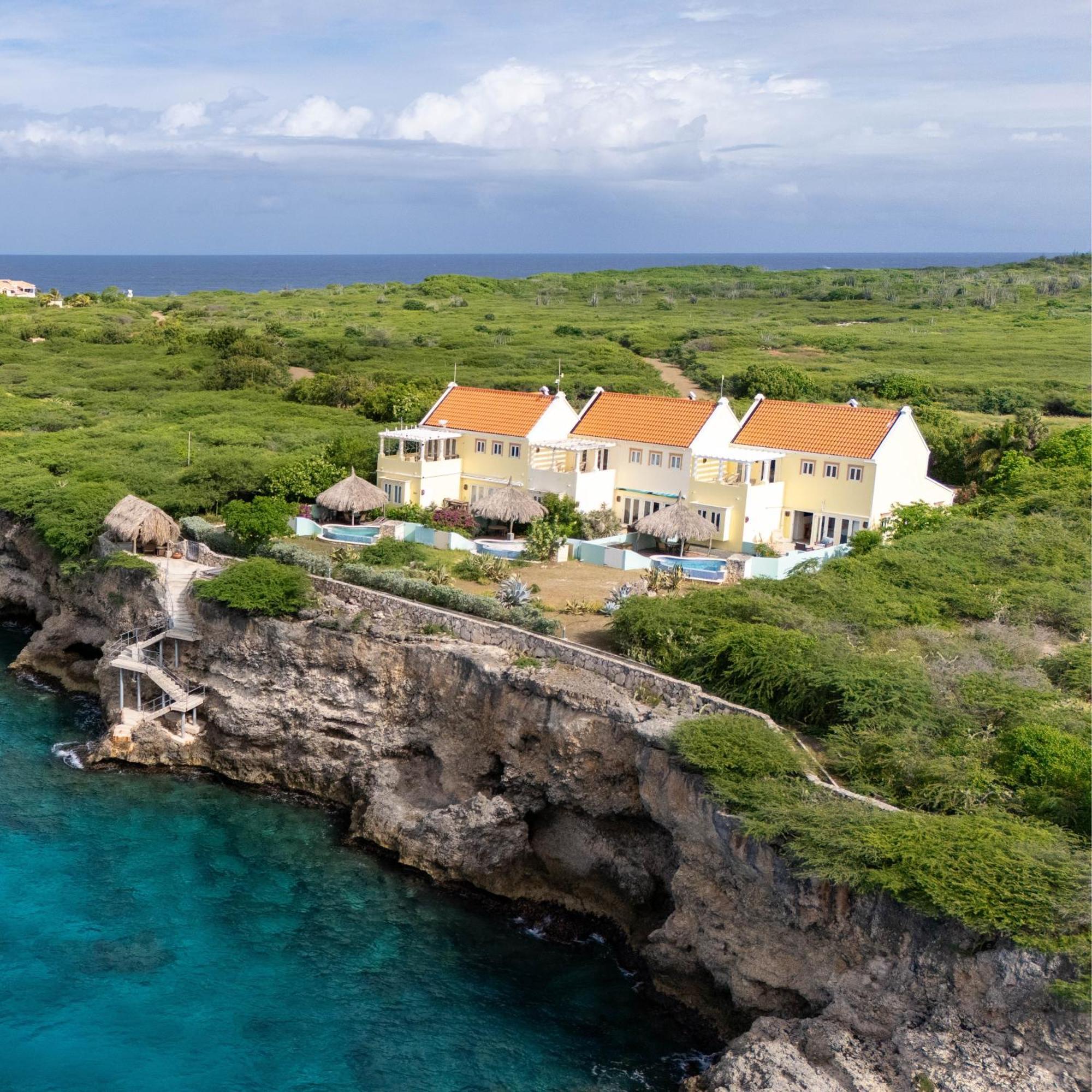 Brisa - An Oceanfront Gem!