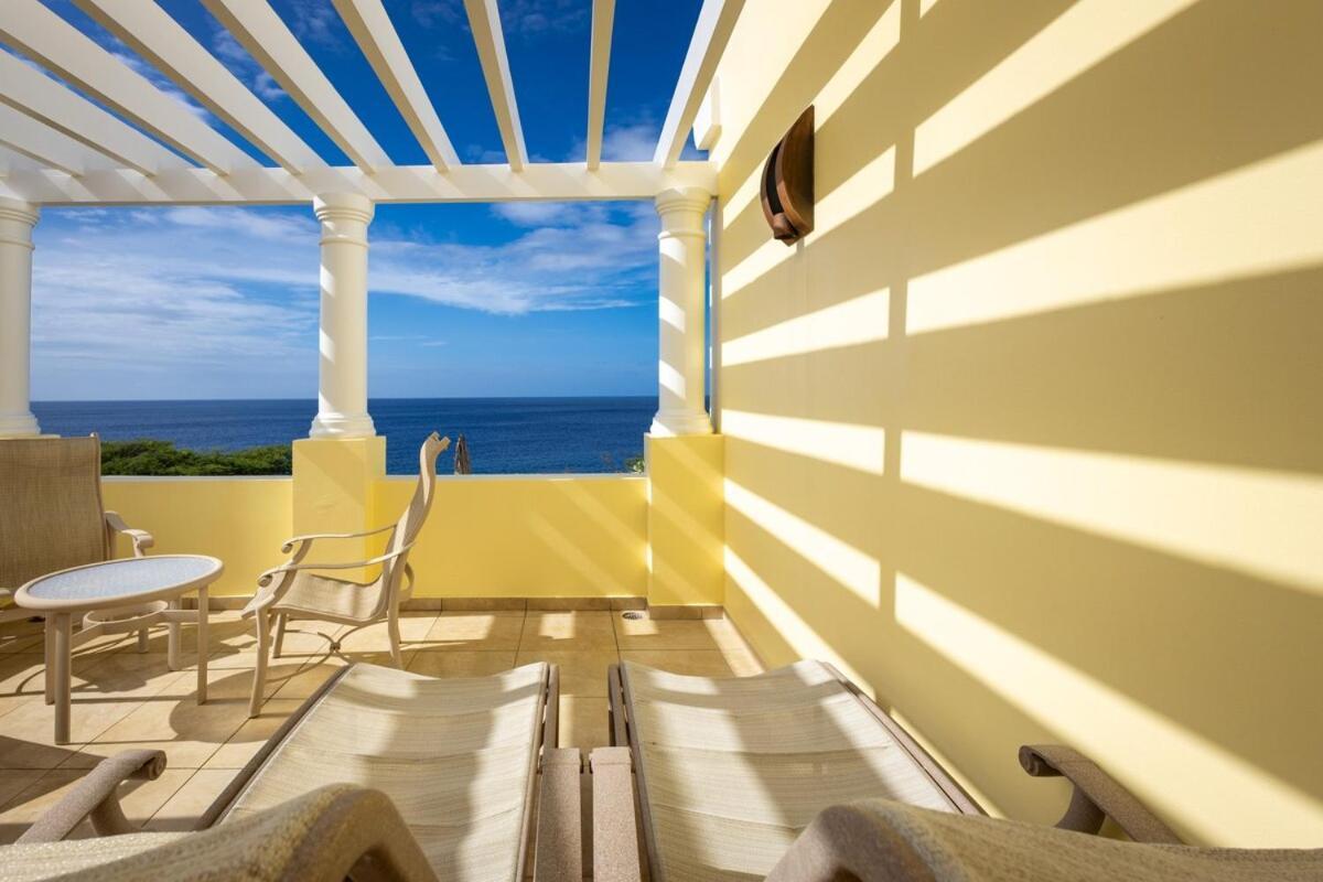 Brisa - An Oceanfront Gem! Villa Westpunt
