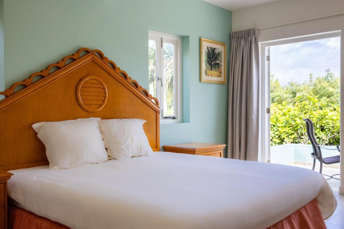 Villa Brisa - An Oceanfront Gem!