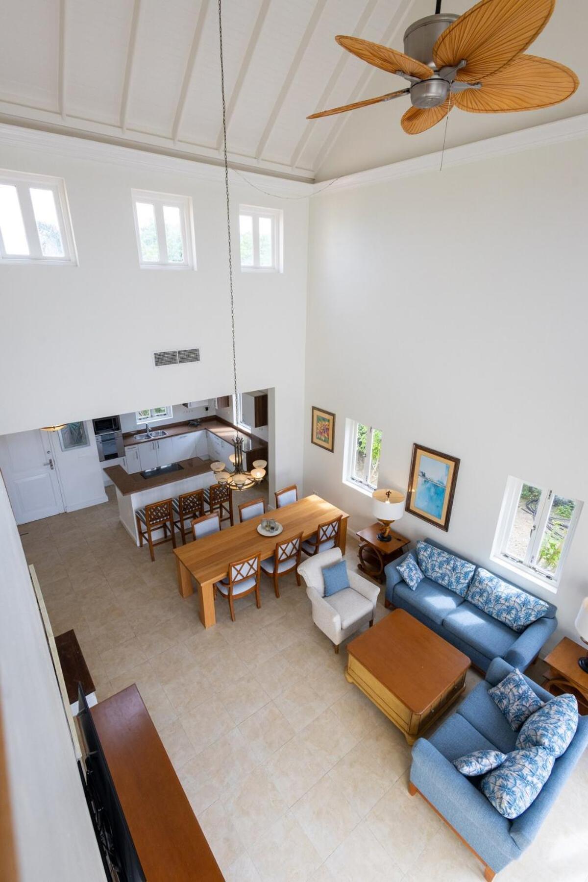 Villa Brisa - An Oceanfront Gem! Westpunt