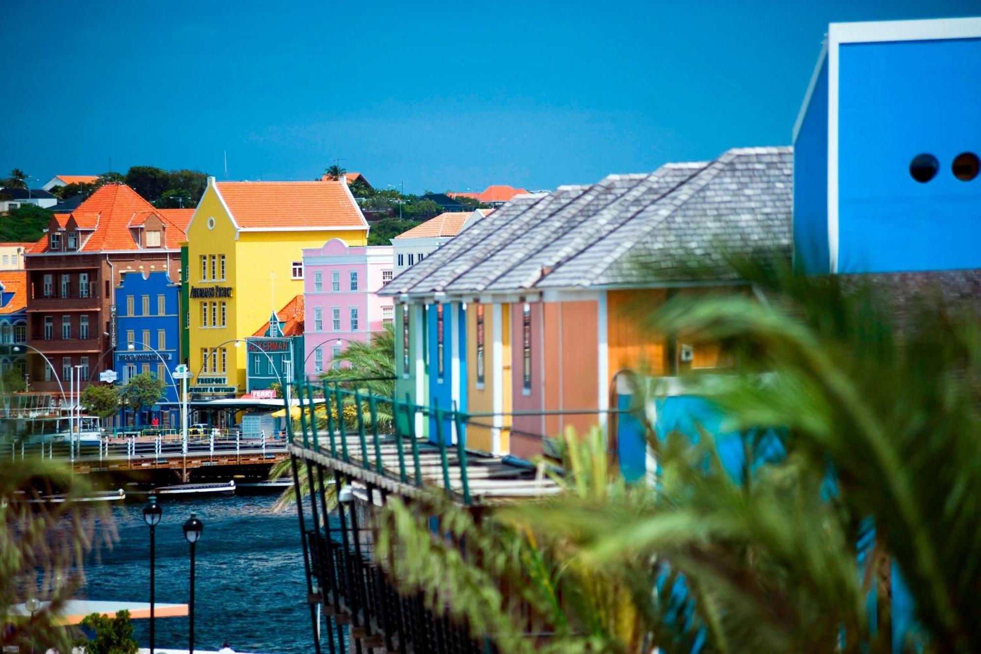 Resort Renaissance Wind Creek Curacao 4*