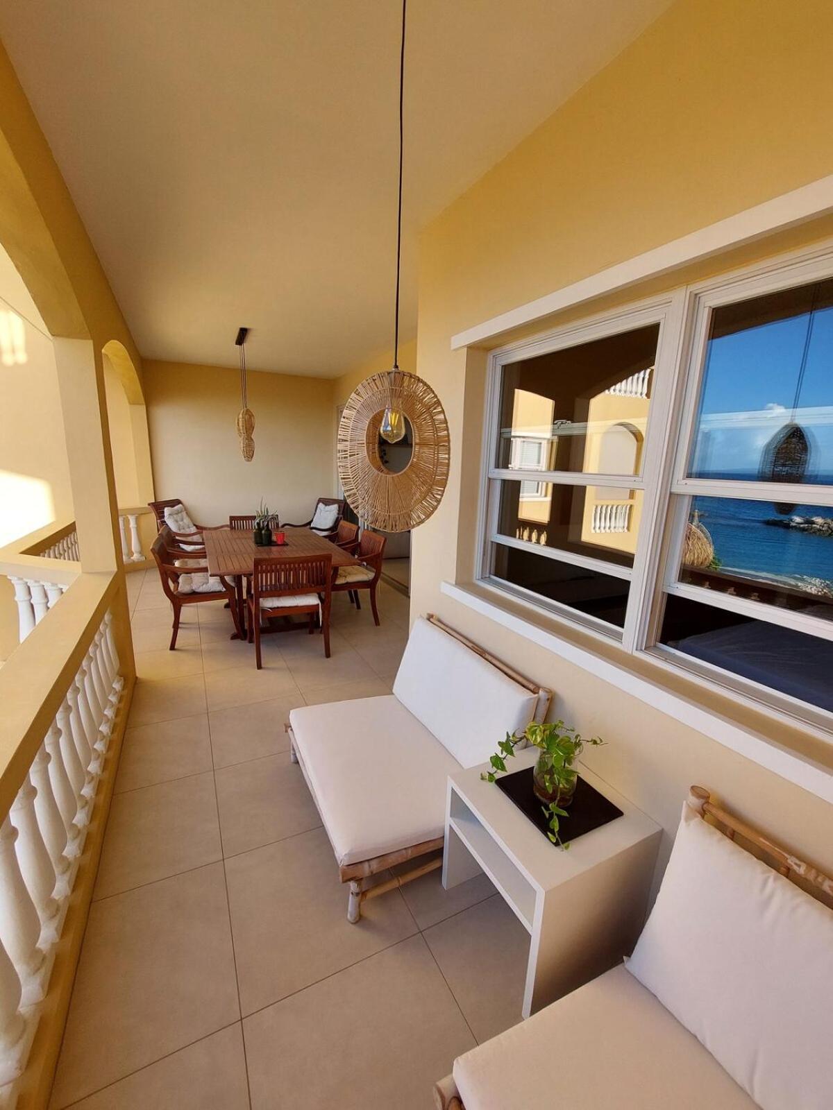 Beach House The Strand Apartment