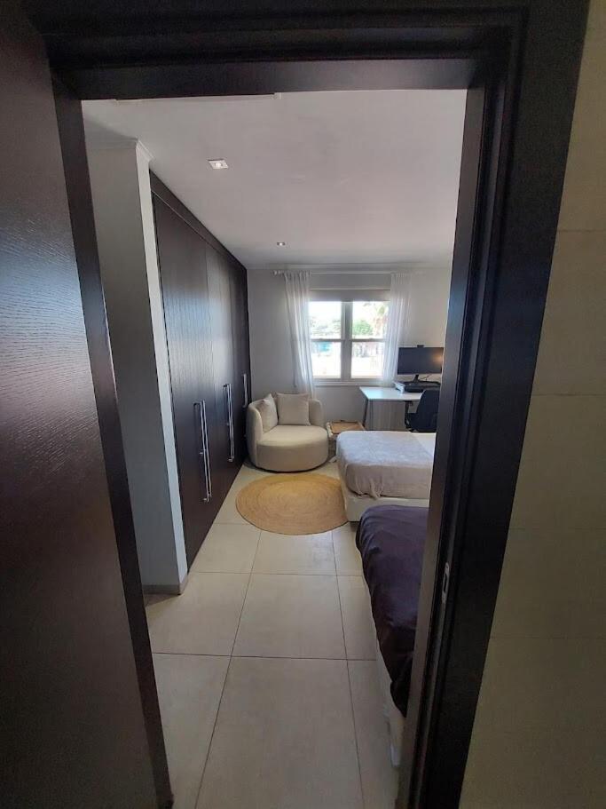 Beach House The Strand Apartment Willemstad
