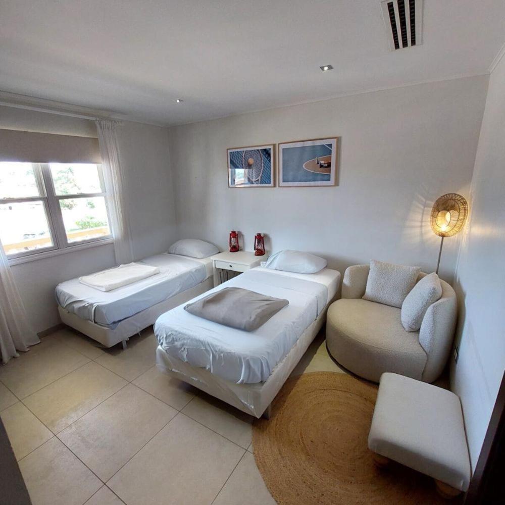 Beach House The Strand Apartment