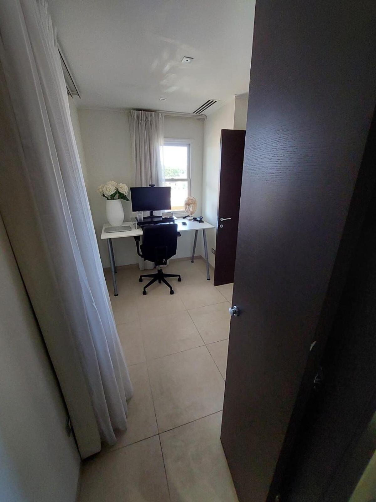 Beach House The Strand Apartment Willemstad