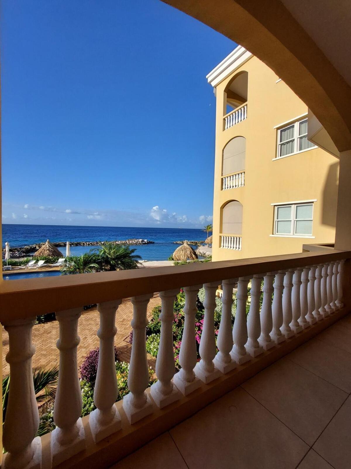 Beach House The Strand Apartment Willemstad